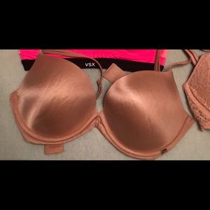 34DD Victoria’s Secret bras pink bra not included